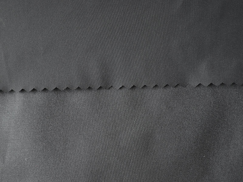 Pongee fabric for raincoat